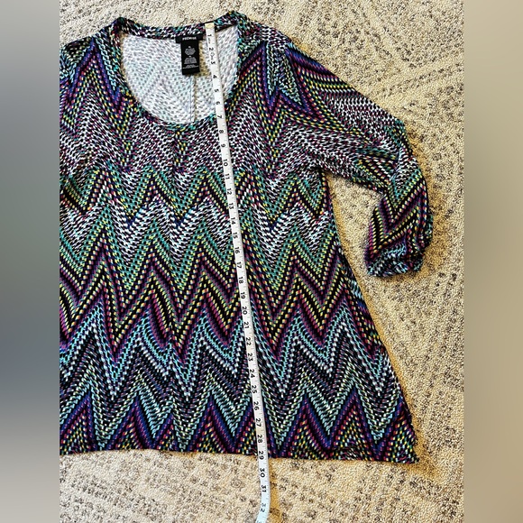 Premise Colorful Swing Top - Picture 8 of 9